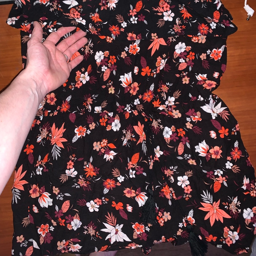 Strapless romper with waist tie